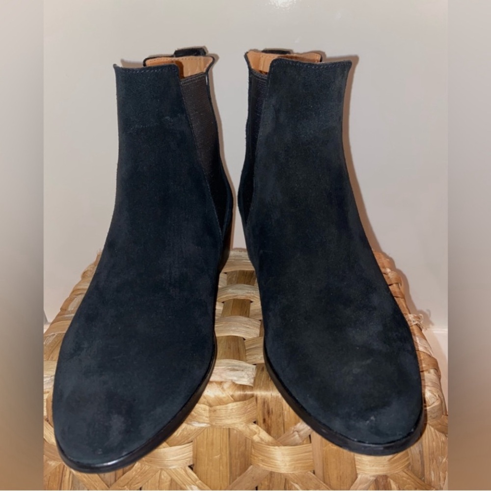 Steve Madden black suede Chelsea boot